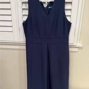 Like new J.McLaughlin Blue V-Neck structured  Midi Dress